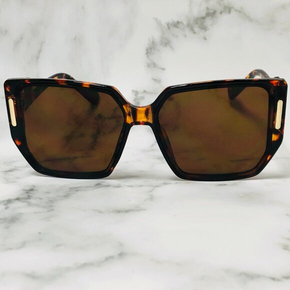 Women‎ Sunglasses Fashion Retro Tortoise Frame Cat Eye Gold Oversized Lentes New - Picture 2 of 3